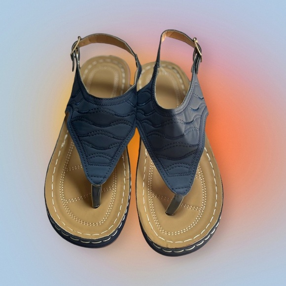 Low Wedge Thong Navy Sandal Sz 39/8.5 - Picture 8 of 13